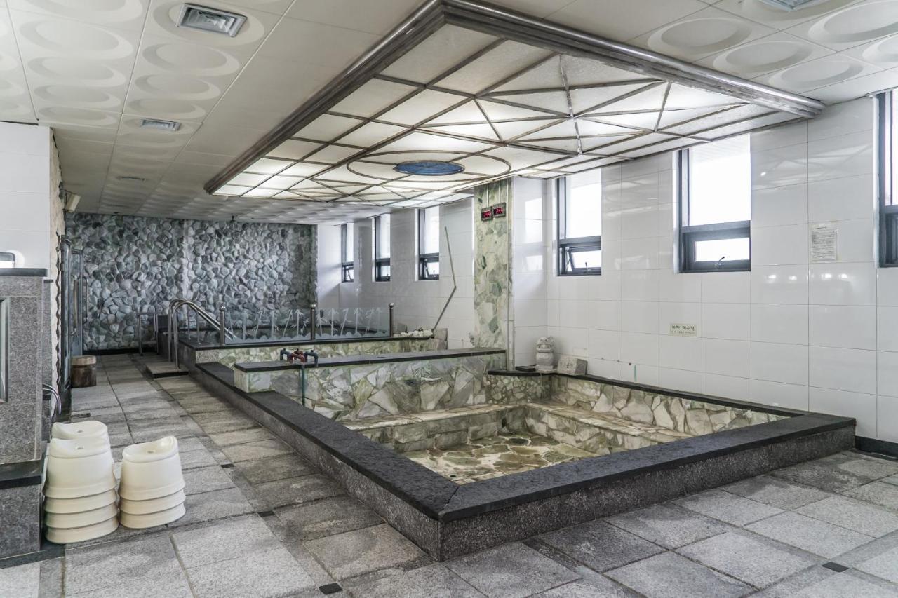 Namhae Sports Park Hotel Exterior foto
